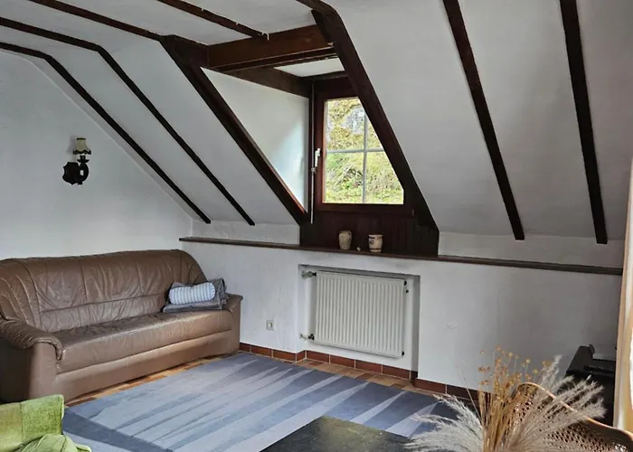 Haus Am Burgturm Kronenburg - *