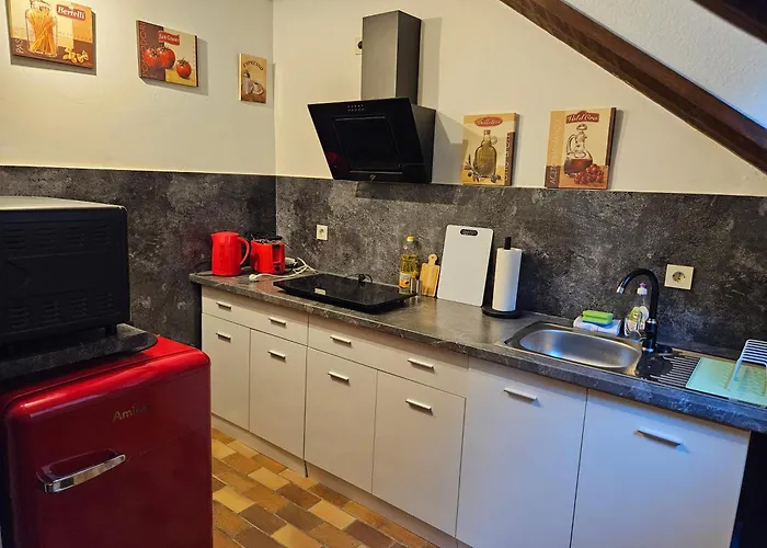 Haus Am Burgturm Kronenburg - Lejlighed *